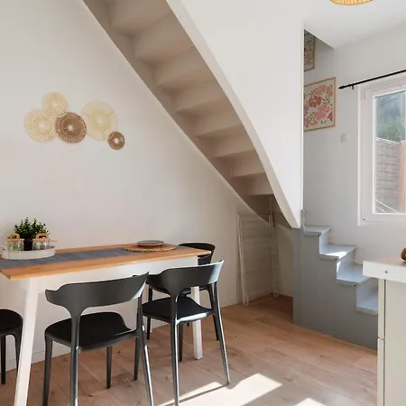 Apartment Charmante Maison A